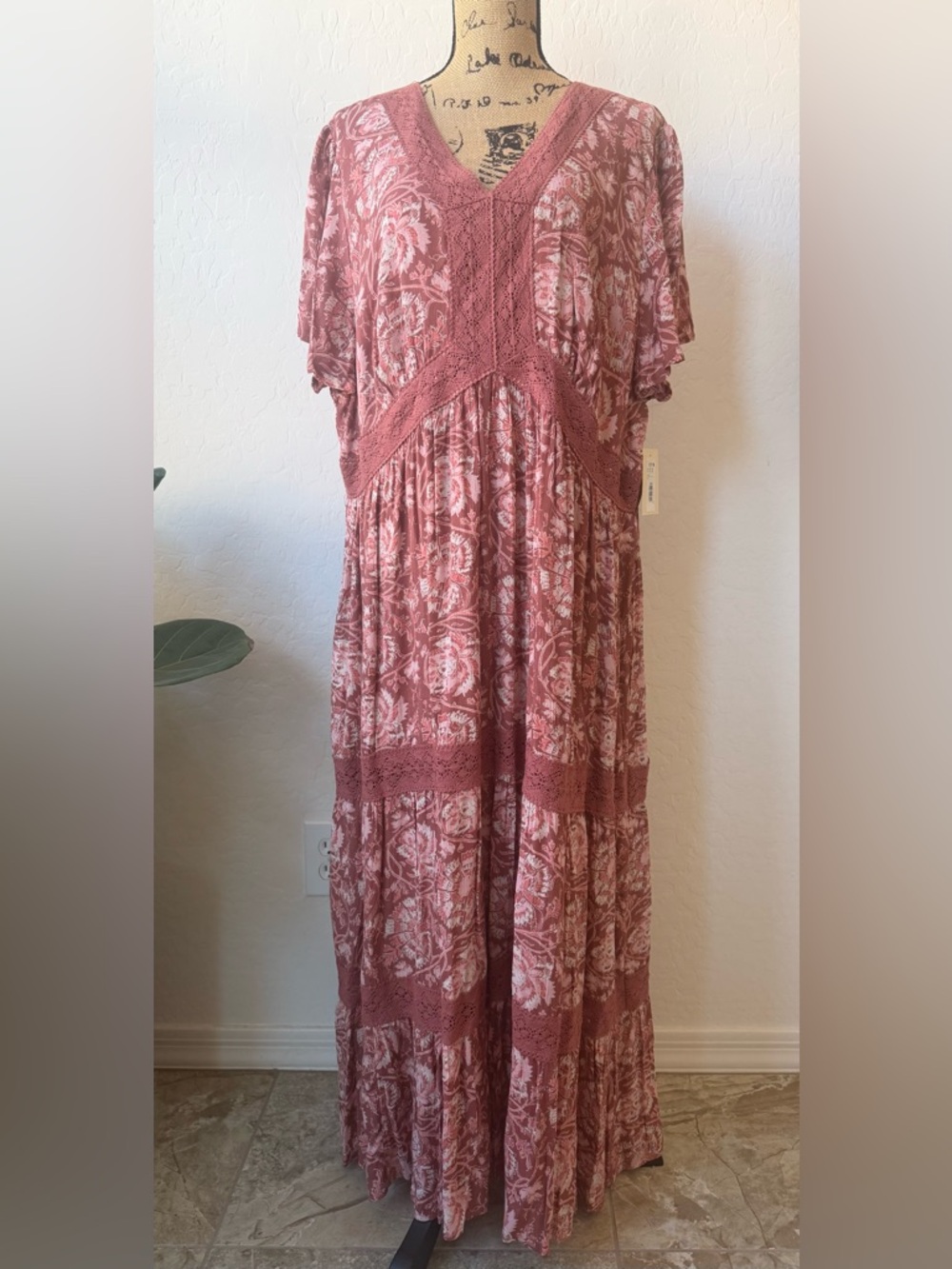 NWT Nurture Floral with Lace Vine Dress Size 1X